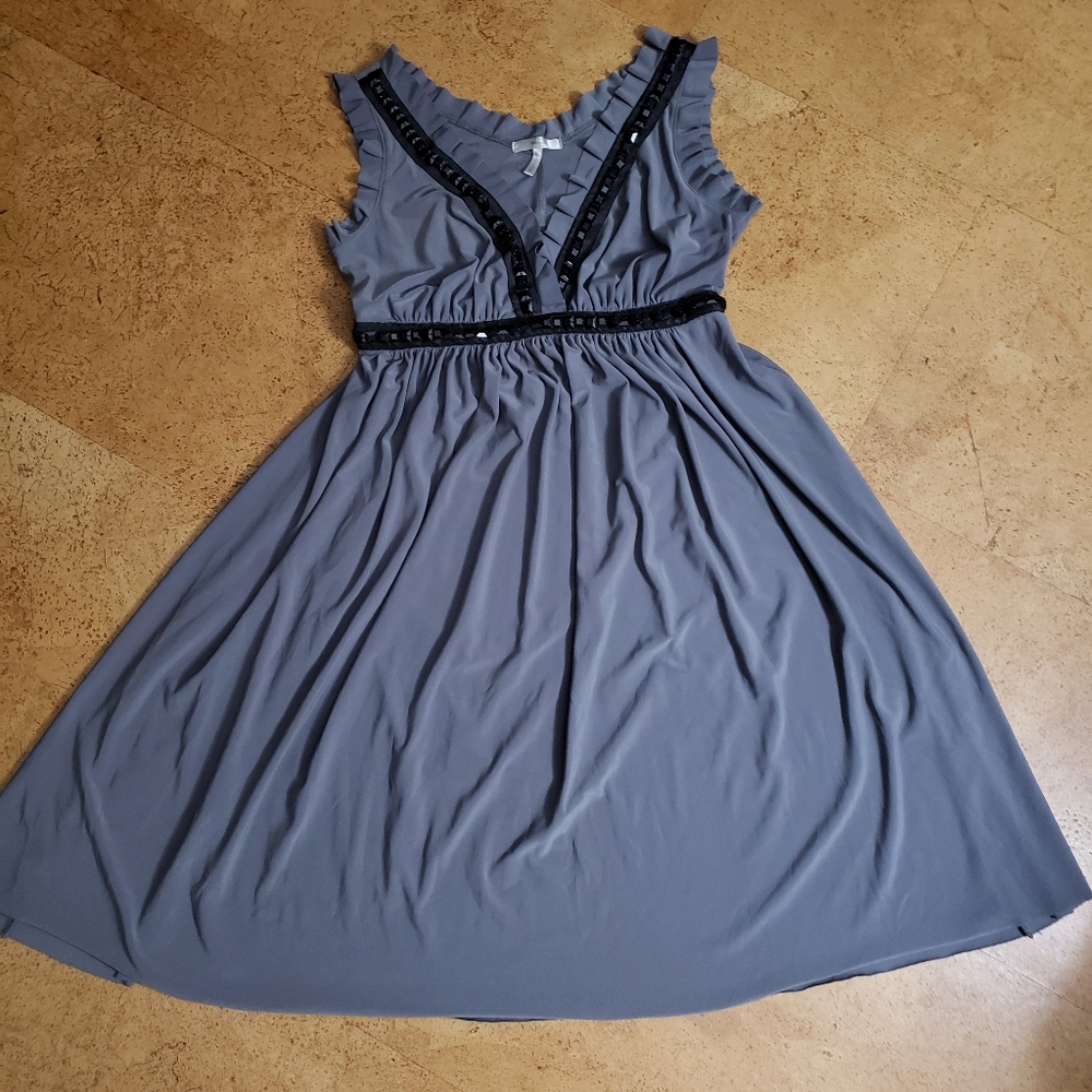 Metro 7 Womans Size S Midi Grey Dress